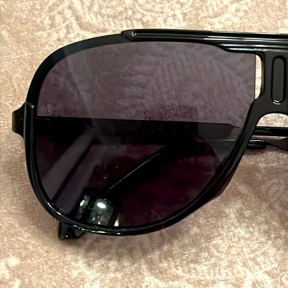 Brand New Guess Shield Aviators Black Frame Lens Metal Arms Men’s Sunglasses - Picture 9 of 15